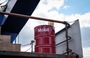 Oil Prices Soar Toward $110 Amid Trump’s Iran Strike Threat